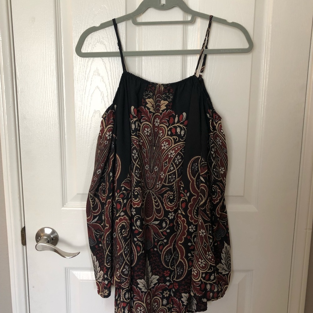 F21 BLACK PATTERN DRESS - size M